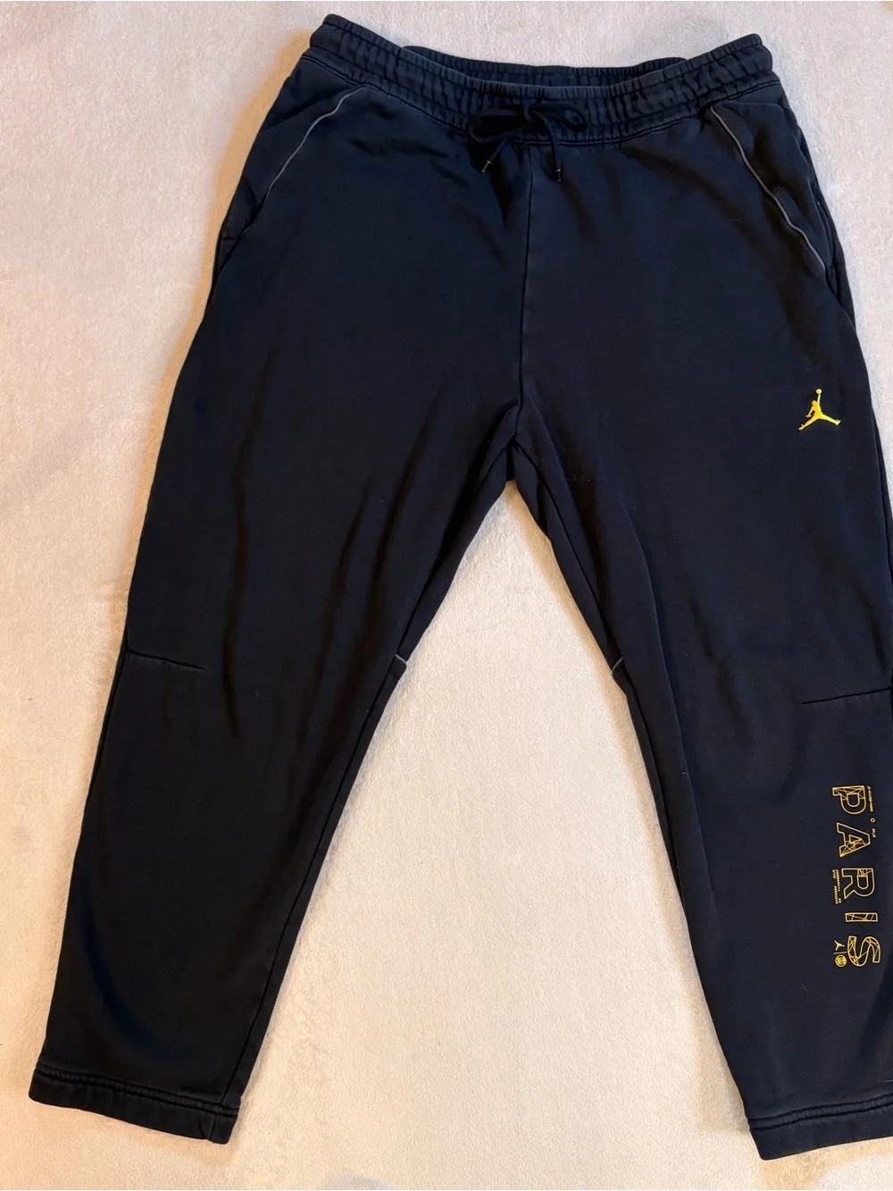 Nike Jordan PSG Sweatpants with Yellow Jumpman & Paris Script Sz L DV0621-010